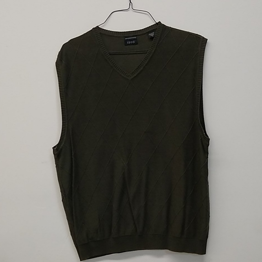 IZOD golfing sweater vest